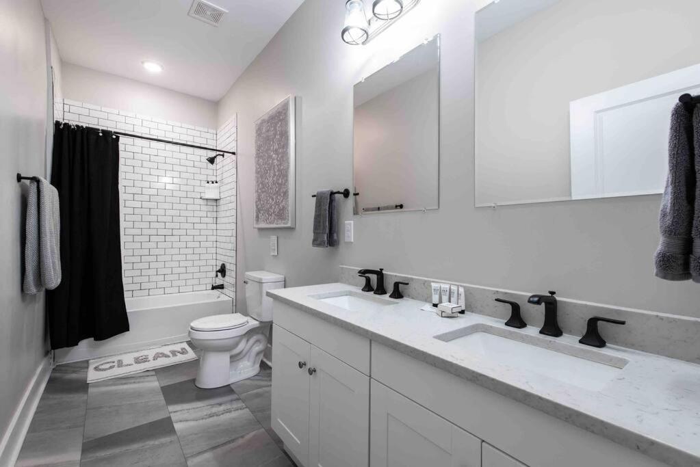 Newly Renovated 3 Bedroom Shelby Park Home **Free Parking** 路易斯威尔 外观 照片