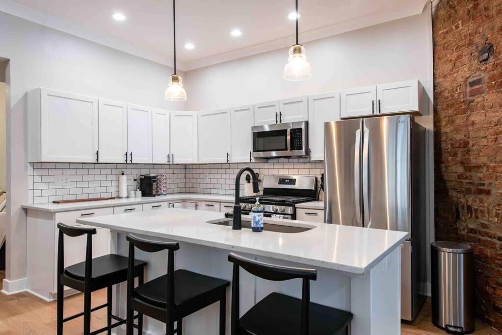 Newly Renovated 3 Bedroom Shelby Park Home **Free Parking** 路易斯威尔 外观 照片
