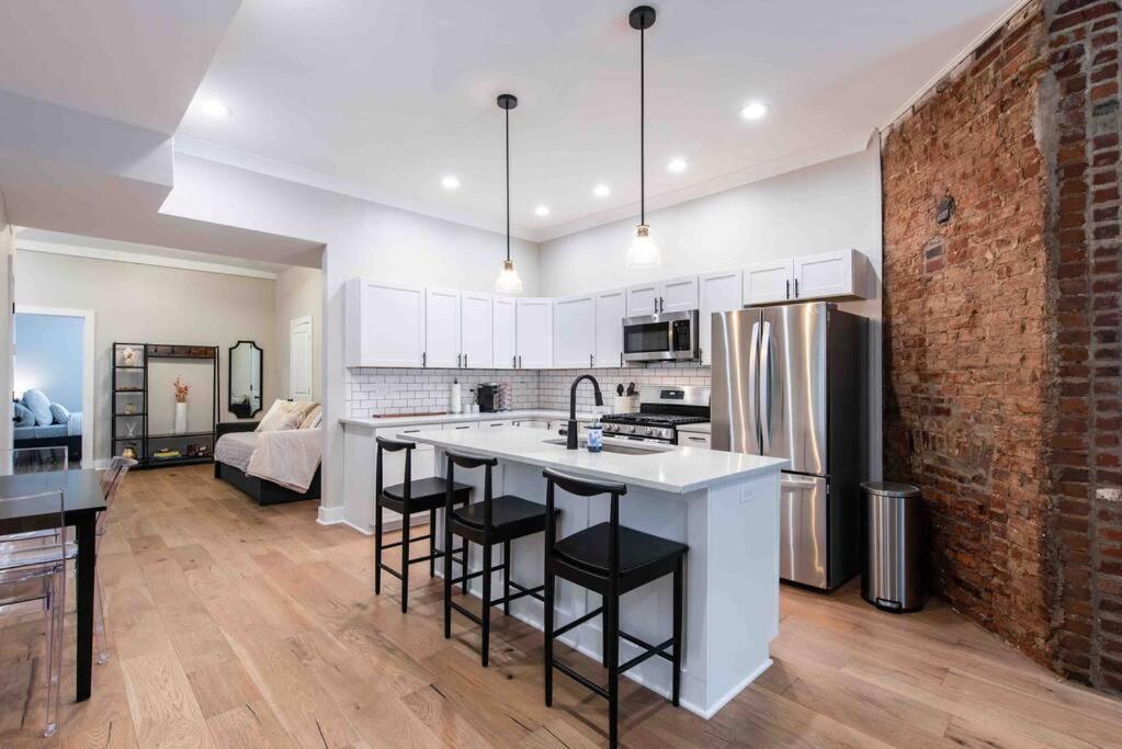Newly Renovated 3 Bedroom Shelby Park Home **Free Parking** 路易斯威尔 外观 照片