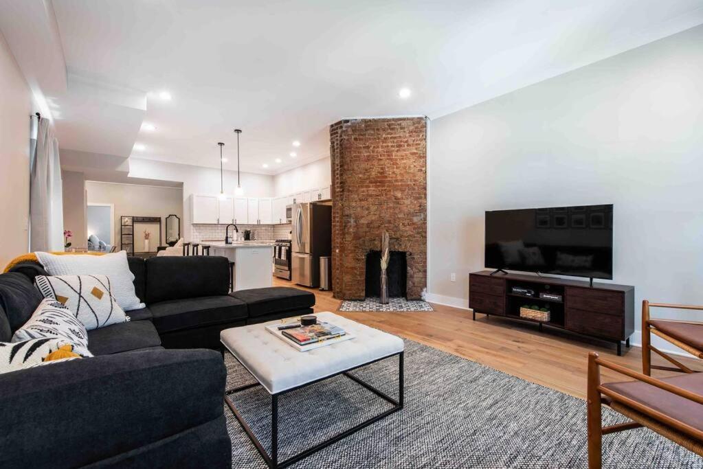 Newly Renovated 3 Bedroom Shelby Park Home **Free Parking** 路易斯威尔 外观 照片